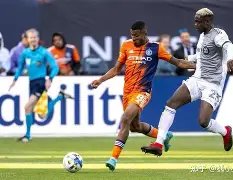 席即将迎来,国家队百场,荣耀,开云直播足球,足球赛事平台,足球比赛直播,足球赛事资讯,足球比赛信息